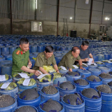 Nghệ An: Nhóm đối tượng dùng gần 2.000 chiếc lu, sản xuất và bán ra thị trường 3.500 tấn giá đỗ từ chất cấm