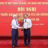Quyền Bí thư Tỉnh ủy Lâm Đồng Nguyễn Thái Học nhận quyết định của Bộ Chính trị đảm nhiệm công tác mới