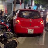 Vụ ô tô tông liên hoàn 6 xe máy ở Hà Nội: Kết quả kiểm tra nồng độ cồn và ma túy với tài xế