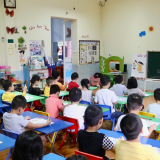 Thủ tướng: Không vì việc sắp xếp, tổ chức bộ máy mà để thiếu giáo viên