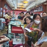 Giá vàng tăng cao, Thủ tướng ra Công điện riêng, chỉ đạo 'nóng' yêu cầu Ngân hàng Nhà nước và Bộ Công an vào cuộc