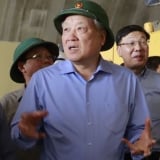 Phó Thủ tướng Nguyễn Hòa Bình: 'Thi công 3 ca 4 kíp, vượt nắng thắng mưa nhưng không được đánh đổi chất lượng'