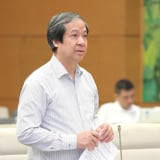 Tại sao cấm giáo viên không được dạy thêm cho học sinh mình đang trực tiếp giảng dạy?