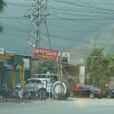 Xưởng làm lốp xây dựng trái phép dưới chân cột điện cao thế: Nguy cơ cháy nổ rình rập