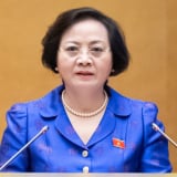 Bộ trưởng Bộ Nội vụ Phạm Thị Thanh Trà trình Quốc hội quyết việc sáp nhập tỉnh, thành