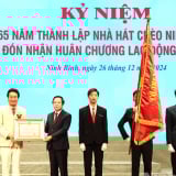 Nghệ sĩ Nhân dân quê Ninh Bình là Giám đốc Nhà hát chèo Ninh Bình xuất sắc ở vai trò đạo diễn và quản lý