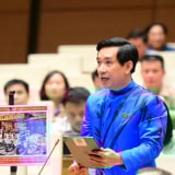 Đại biểu Nguyễn Văn Cảnh đề xuất dùng trụ sở dôi dư làm nơi để xe, cafe sách và trạm sạc xe điện