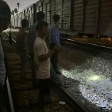 Băng qua đường sắt, 1 phụ nữ bị tàu va chạm tử vong