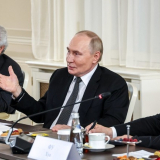 Ông Putin bất ngờ tiết lộ những cạm bẫy của cuộc gặp tiềm năng với ông Zelensky