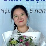 Thủ khoa xuất sắc Đại học Kinh tế Quốc dân 2025 có cái tên dài, độc, lạ