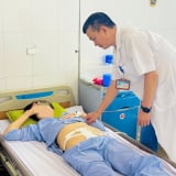 Hoại tử đại tràng, mất hậu môn vì thụt tháo 'detox' bằng chanh muối