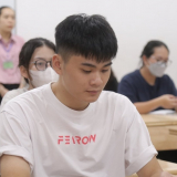 Thí sinh bất ngờ vì lệ phí xét tuyển đại học 2025 cũng “sale sập sàn”: Mức cuối là bao nhiêu?