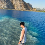 Cách Hải Phòng 20km, nơi này là Tuyệt Tình Cốc, người ta đang đến tha hồ chụp ảnh, lội nước, soi gương