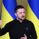 'Sẽ hủy diệt tất cả mọi người', nghị sĩ Ukraine đưa ra tuyên bố gây sốc về ông Zelensky