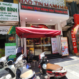 Giá vàng hôm nay mới nhất (10/6) rơi tự do: Người mua 'mất hút', cửa hàng bán ra không giới hạn