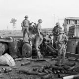 Chiến dịch Xuân Lộc-Long Khánh chuyển cách đánh như thế nào vào tháng 4/1975?