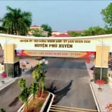 Hà Nội: Tạm đình chỉ Chủ tịch UBND thị trấn Phú Xuyên và Chủ tịch UBND xã Hồng Thái