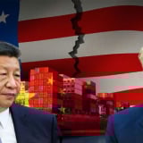 Ông Trump tung đòn chí mạng 'bóp nghẹt' hàng hóa Trung Quốc, leo thang cuộc chiến thương mại