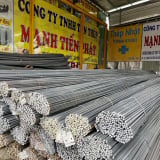 Mối lo từ thuế quan khổng lồ Trung Quốc phải 'gánh' cản trở đà tăng giá thép