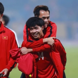 Tin sáng (25/5): Vừa trở lại ĐT Việt Nam, Công Phượng “làm khó” Văn Toàn