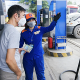 Giá xăng dầu hôm nay 7/6: Bật tăng dữ dội