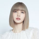 Khối tài sản đồ sộ của mỹ nhân sinh năm 1997 từng được bầu chọn là đẹp nhất thế giới