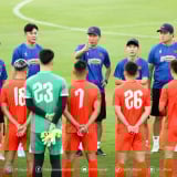 HLV Kim Sang-sik có tránh được “vết xe đổ” như ông Troussier?