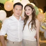 An Dĩ Hiên một mình nuôi con sau khi chồng đại gia 'xộ khám'