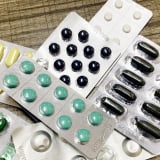 Xẻ quầy thuốc cho thuê lại, mạnh ai nấy bán