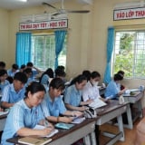 Long An hướng đến miễn học phí cả ở trường ngoài công lập