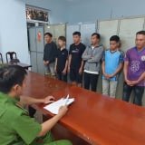 Bắt giam nhóm đối tượng để điều tra về hành vi dụ dỗ, ép thiếu nữ uống say rồi giở trò đồi bại
