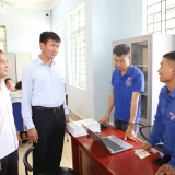 Gần 20 ngày sáp nhập Yên Bái, Chủ tịch UBND tỉnh Lào Cai mới về làm việc với 1 phường, 1 xã