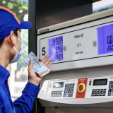 Giá xăng dầu hôm nay 24/7: Chiều nay xăng giảm, dầu tăng mạnh
