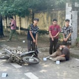 Bắt nhóm thanh, thiếu niên nghiện game, cướp xe ôm trong đêm ở Hà Nội