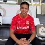 Tin tối (28/7): Tiền vệ Việt kiều Đỗ Chung Nguyên thiết lập kỷ lục mới ở V.League