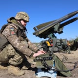 Ukraine muốn 'vét sạch' kho 40.000 tên lửa Mỹ để dựng lá chắn thép trước Nga