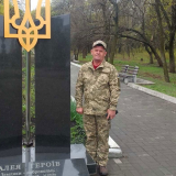 'Ông già lựu đạn' Ukraine thoát chết kỳ diệu sau 3 ngày lạc sâu trong trận địa của Nga, còn bắt thêm tù binh mang về