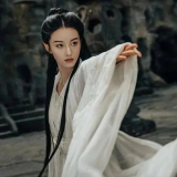Tiểu Long Nữ học được Cửu Âm Chân Kinh từ đâu?