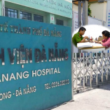 Phép màu đã không đến với bé 14 tháng tuổi ở Quảng Ngãi bị bảo mẫu ném xuống nền nhà
