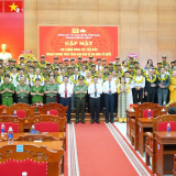 Đà Nẵng tuyên dương các già làng, chức sắc tôn giáo, người có uy tín...vì sự bình yên của Nhân dân