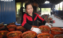 Cá kho làng Vũ Đại giá hàng triệu đồng một niêu vẫn chốt nghìn đơn/ngày