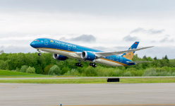 Vì sao máy bay Vietnam Airlines đi Hà Nội lại hạ cánh Đà Nẵng?