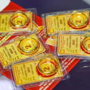 Vàng vượt mốc 100 triệu đồng, hối hận vì 5 năm trước đã không nghe lời vợ