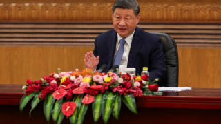Chủ tịch Trung Quốc gặp các lãnh đạo doanh nghiệp toàn cầu đưa ra thông điệp cạnh tranh kín đáo với ông Trump