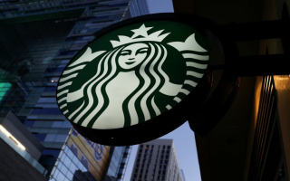 Tòa án yêu cầu Starbucks đền 50 triệu USD cho tài xế giao hàng bị bỏng