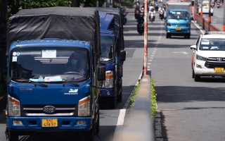 Người dân thuê ô tô tự lái biển vàng có phải nghỉ sau 4 tiếng lái xe?