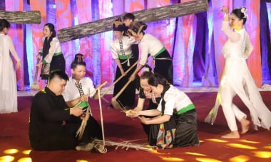 Show diễn thực cảnh “Huyền tích U Va”