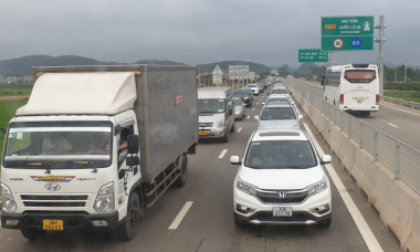 Bộ GTVT làm rõ việc 'phí chồng phí' với các tuyến cao tốc Nhà nước đầu tư