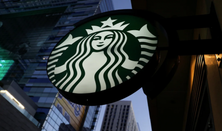 Tòa án yêu cầu Starbucks đền 50 triệu USD cho tài xế giao hàng bị bỏng