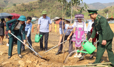 Phong Thổ phát động “Tết trồng cây đời đời nhớ ơn Bác Hồ”